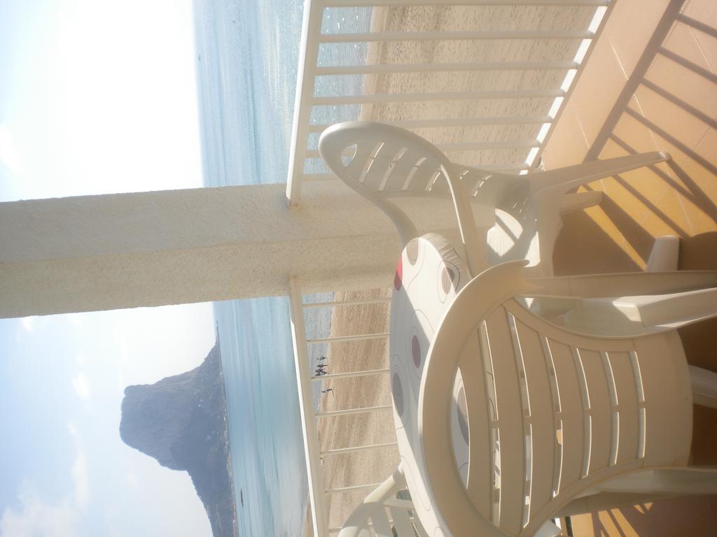 Apartamentos Los Pinos カルプ エクステリア 写真