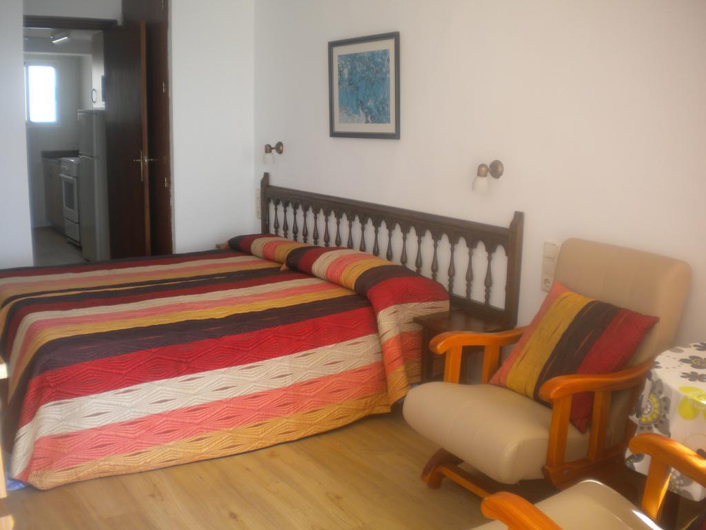 Apartamentos Los Pinos カルプ エクステリア 写真