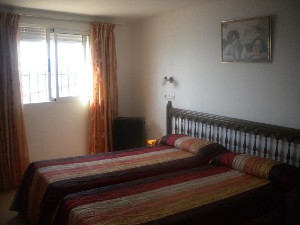 Apartamentos Los Pinos カルプ エクステリア 写真