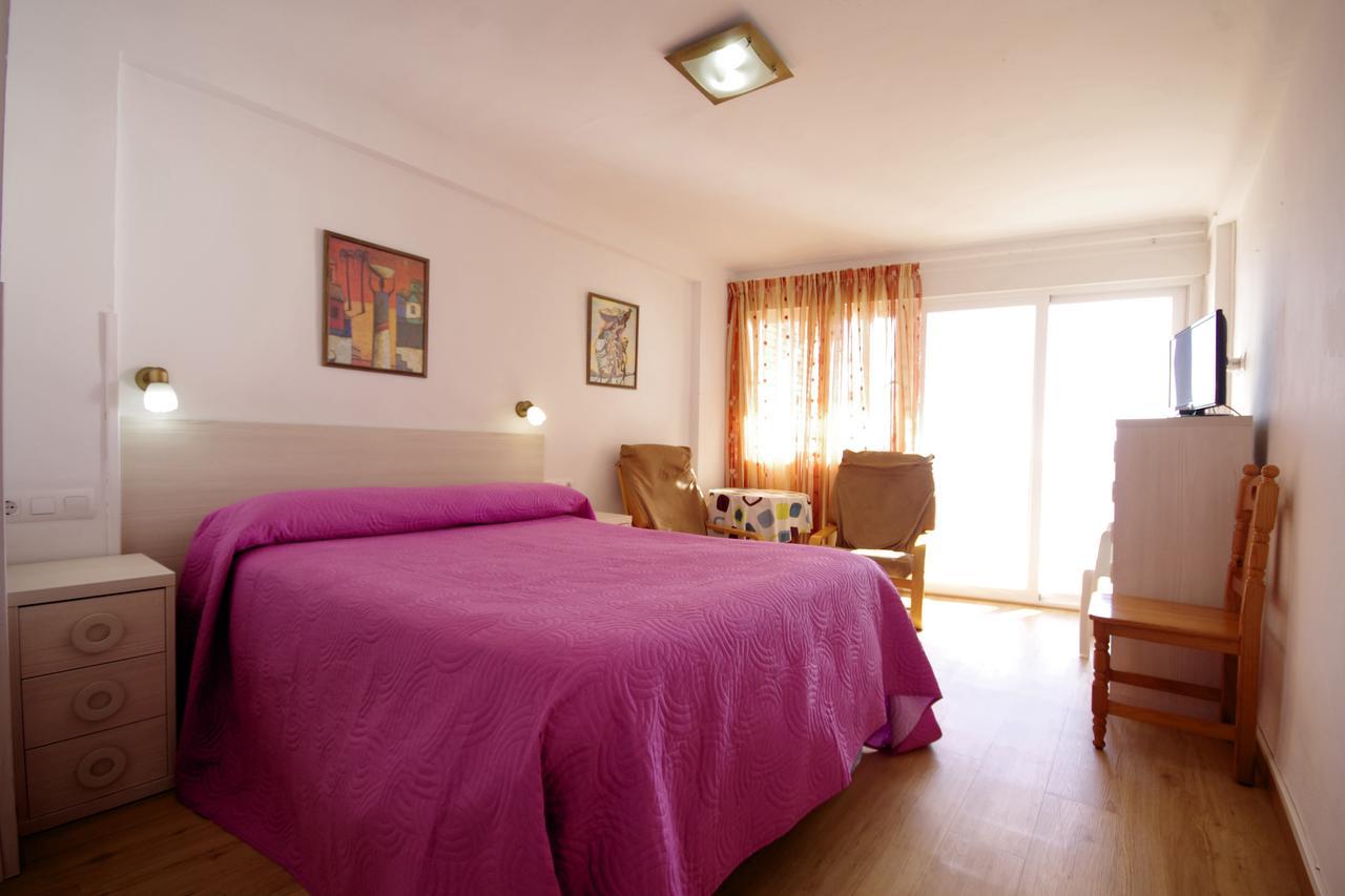 Apartamentos Los Pinos カルプ エクステリア 写真